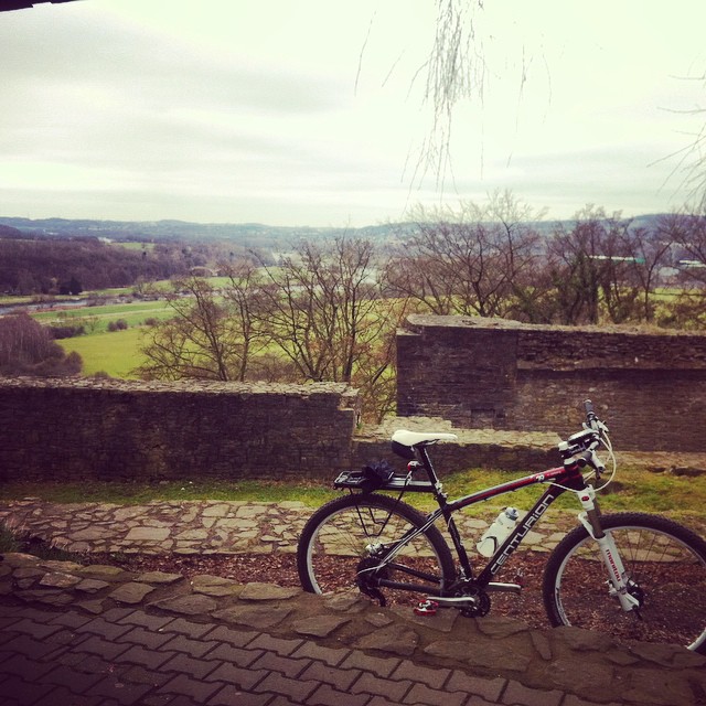 Bike n Burg. Ruhr Valley. #bike #bochum #hattingen #photooftheday #igersmtb