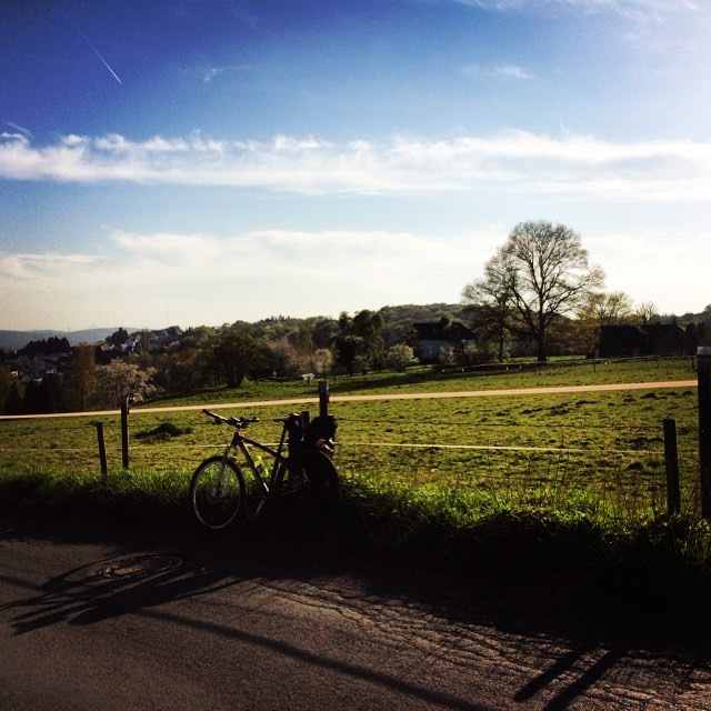 Durchs schöne Bochum. #bochum #bike #ruhrpott #ig_ruhrgebiet #igers #igersoftheday #landscape #danbergfoto